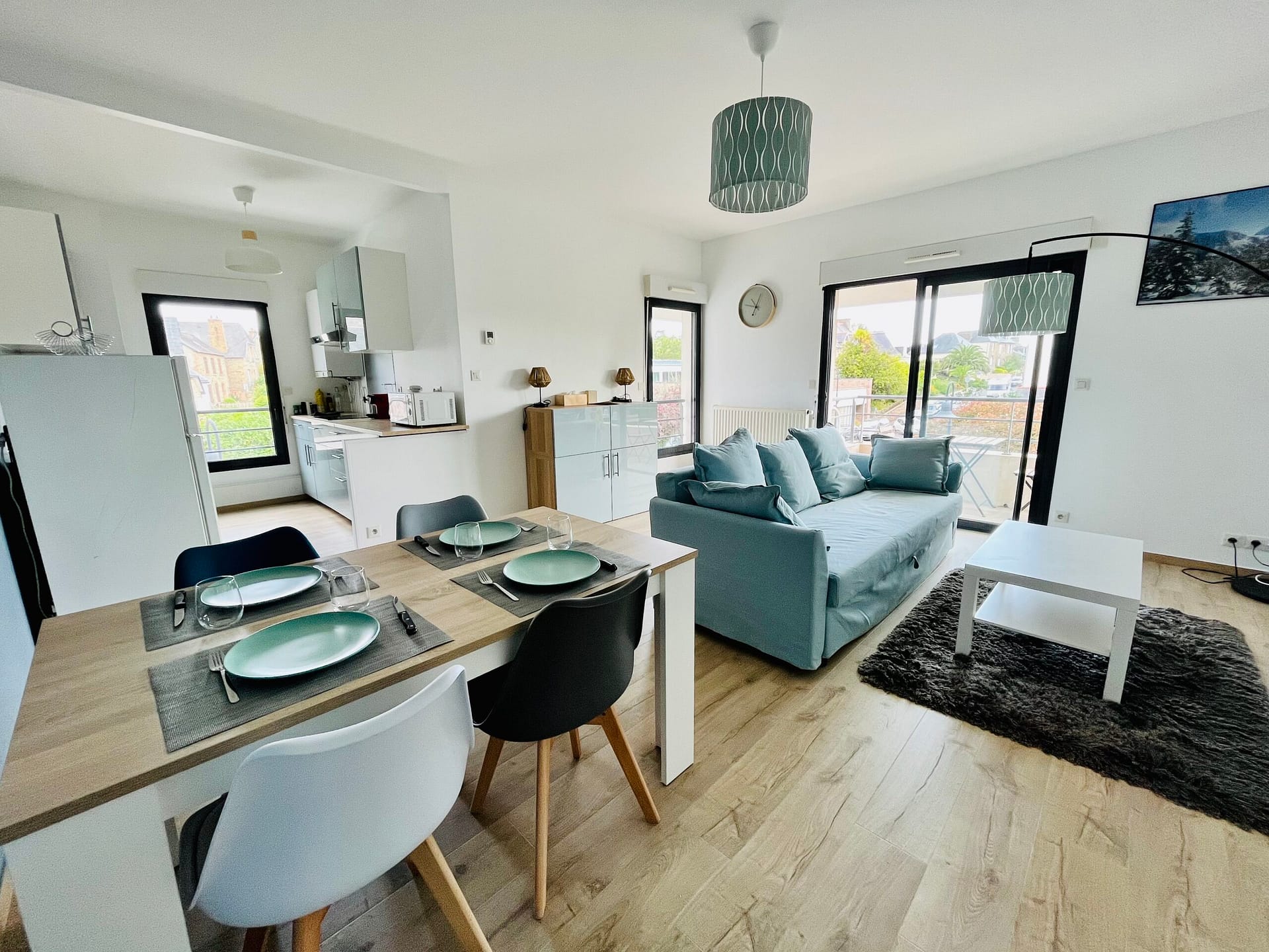 Vue grand angle appartement locatif T2 perros guirec